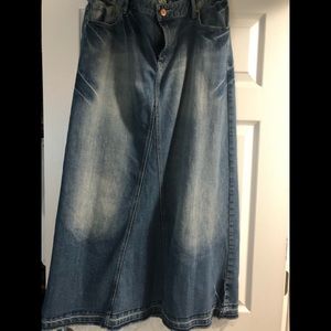 Long jean skirt